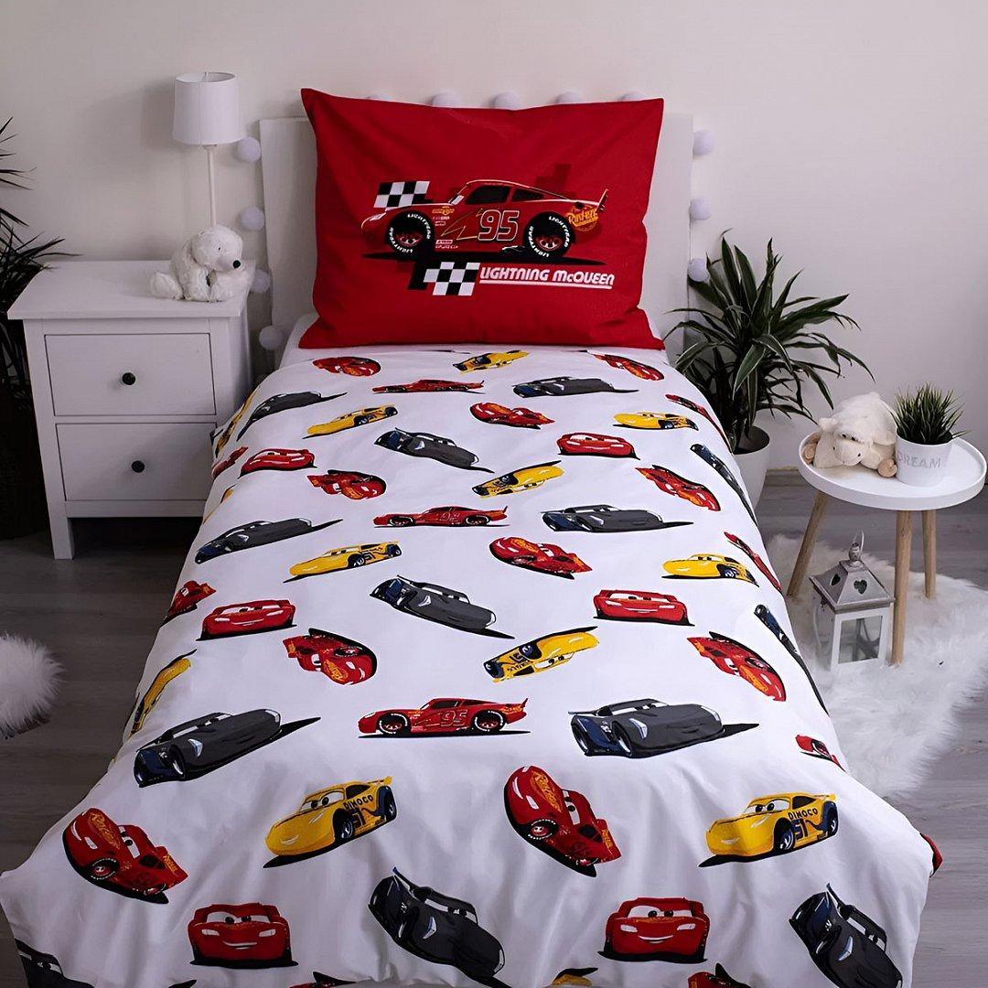 ds16821144_oboustranne_povleceni_140x200_cm_cars_3_lighting_mcqueen_2