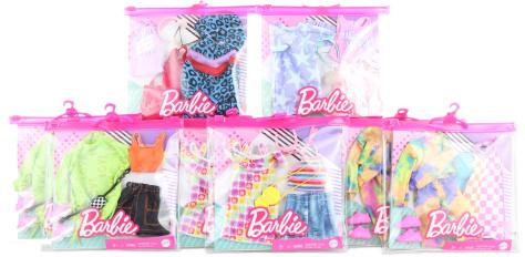 Barbie 2 ks oblečky GWF04