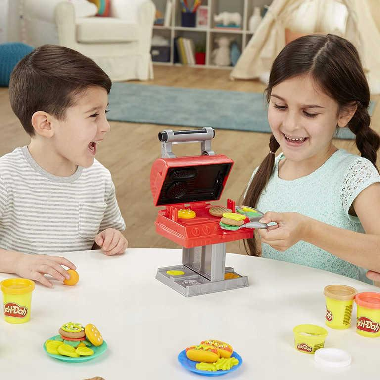 ds28079076_hasbro_play_doh_barbecue_gril_kreativni_set_modelina_s_doplnky_1