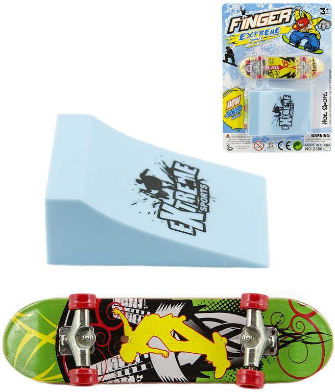 ds30266564_skateboard_prstovy_set_s_rampou_ruzne_druhy_plast_na_karte_2