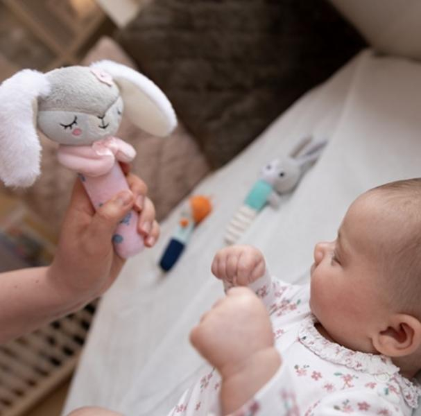 ds86077066_plysova_hracka_s_piskatkem_bunny_sunday_babyono_ruzova_1